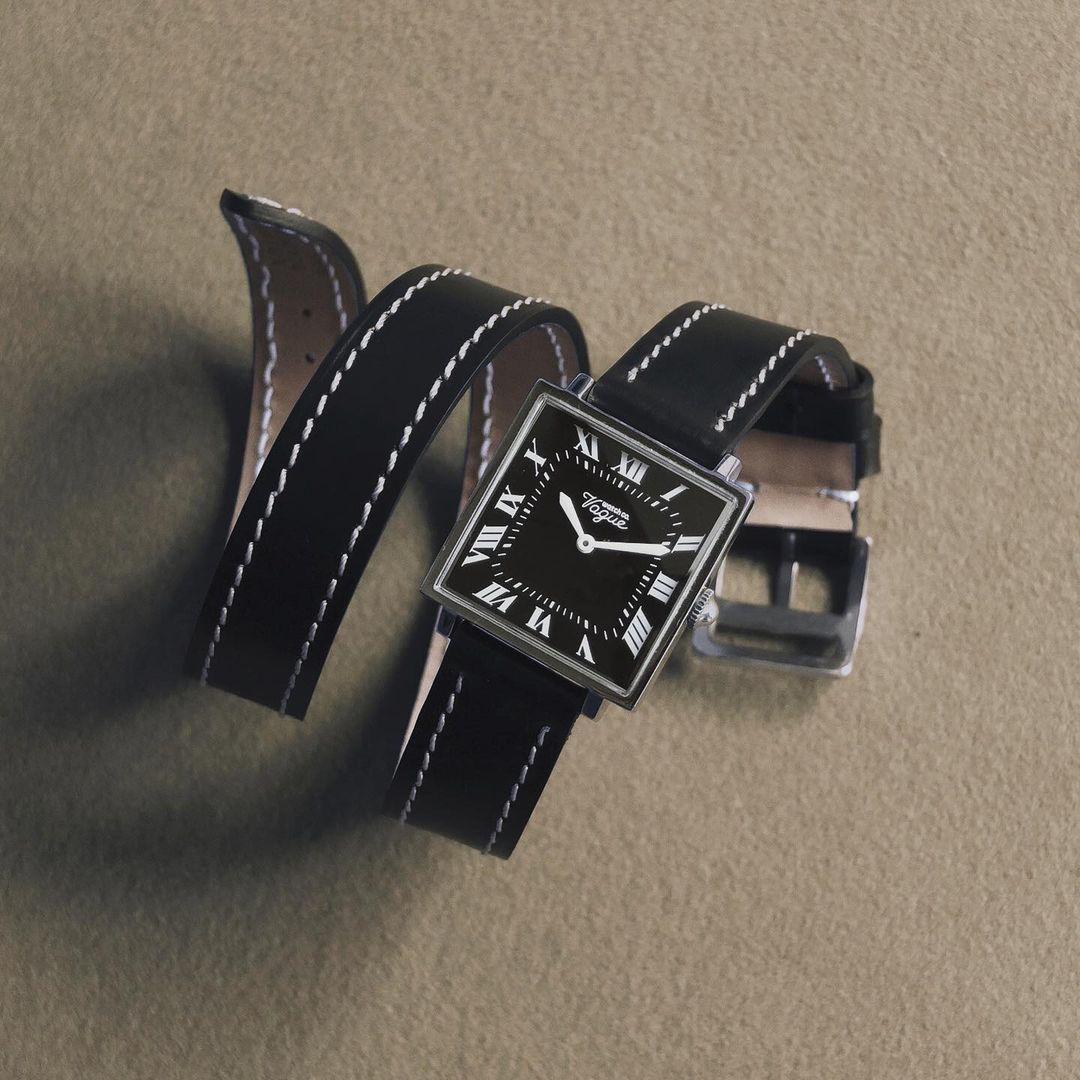 Carré Double Loop – VAGUE WATCH CO.